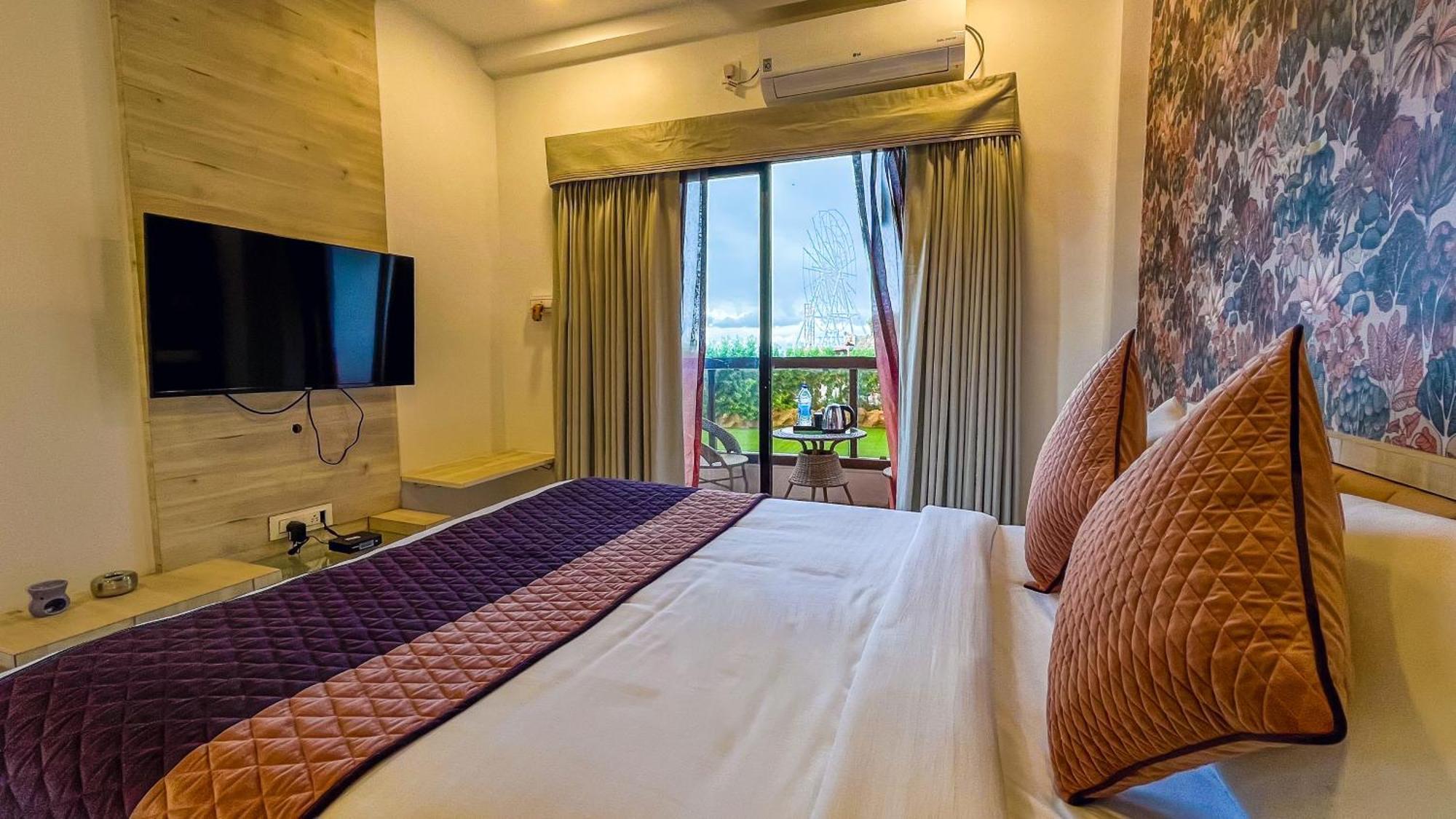 Regenta Bharti Amusement & Adventure Resort Pune, Urulikanchan Uruli Kānchān Kültér fotó